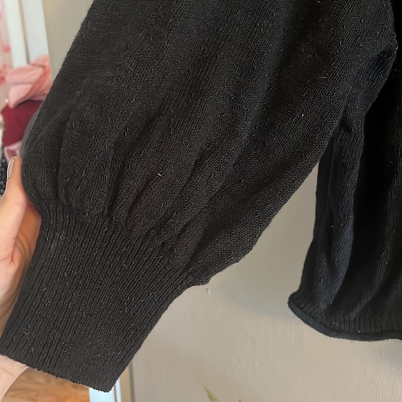 NEW Sweater - Picture 3 of 6